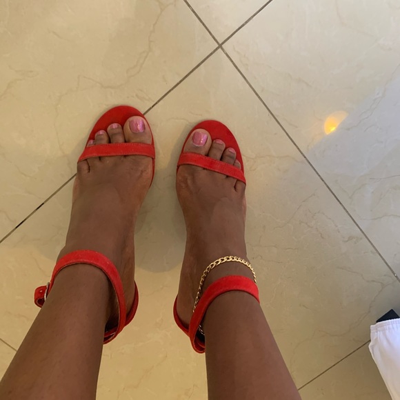 Red sandals - Picture 4 of 6